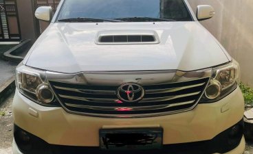 White Toyota Fortuner 2013 for sale in Quezon City