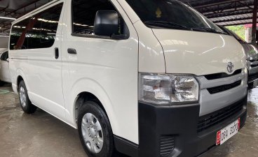 Selling White Toyota Hiace 2020 in Quezon