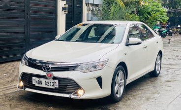 Pearl White Toyota Camry 2016 for sale in Automatic