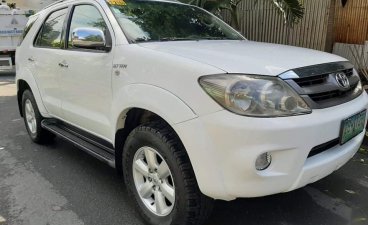 Sell White 2006 Toyota Fortuner in Quezon City