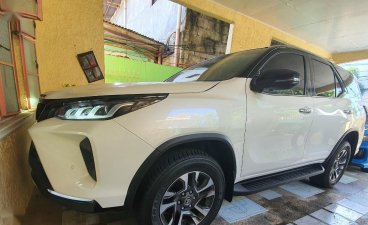Selling Pearl White Toyota Fortuner 2021 in Angeles