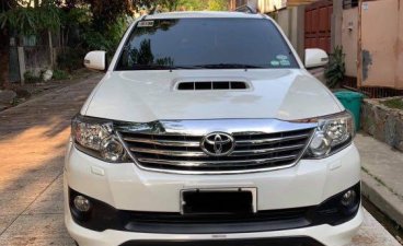 Selling Pearl White Toyota Fortuner 2014 in Manila