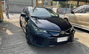 Selling Black Toyota Corolla Altis 2020 in Makati