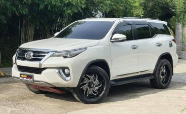 White Toyota Fortuner 2018 for sale in Quezon