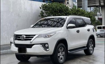 Selling White Toyota Fortuner 2018 in Jaen