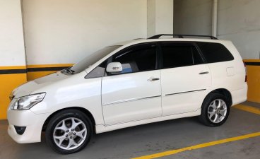 Selling Pearl White Toyota Innova 2012 in Pasig