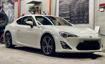 Selling Pearl White Toyota 86 2014 in Quezon