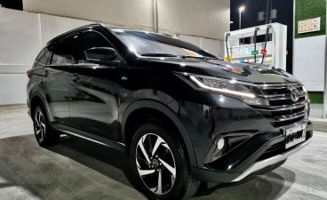 Selling Black Toyota Rush 2020 in Lucena
