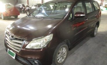 Selling Brown Toyota Innova 2014 in Makati