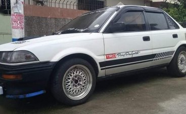 White Toyota Corolla 1989 for sale in Pasay