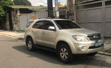 Selling Pearl White Toyota Fortuner 2006 in Taguig