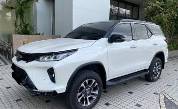 Selling White Toyota Fortuner 2021 in Quezon
