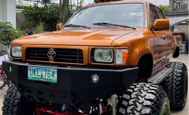 Selling Orange Toyota Hilux 1997 in Las Piñas