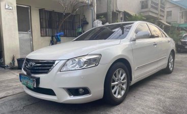 Pearl White Toyota Camry 2010 for sale in Quezon City