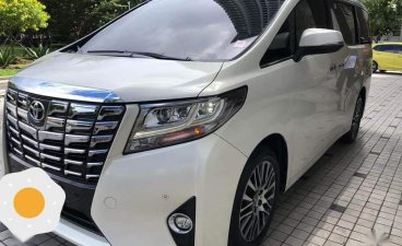 White Toyota Alphard 2018 for sale 
