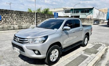 Selling Silver Toyota Hilux 2020 in Las Piñas