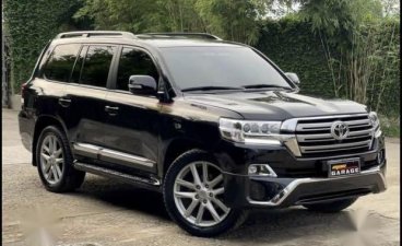 Selling Black Toyota Land Cruiser 2020 in Quezon
