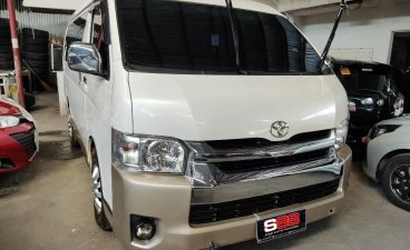 Selling Pearl White Toyota Grandia 2018 in Quezon