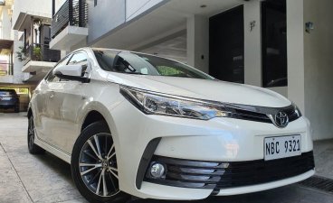 Selling Pearl White Toyota Altis 2018 in Quezon City