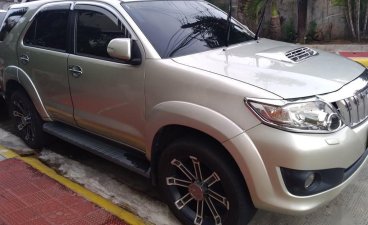 Selling Brightsilver Toyota Fortuner 2014 in Quezon