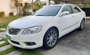 Pearl White Toyota Camry 2010 for sale