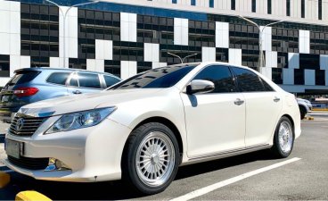 Selling Pearl White Toyota Camry 2013 in Muntinlupa