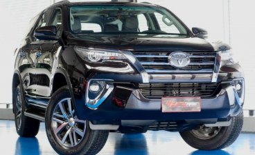 Selling Black Toyota Fortuner 2018 in Quezon City