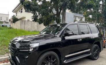 Selling Black Toyota Land Cruiser 2018 in Quezon