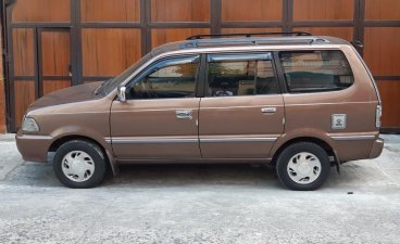 Selling Brown Toyota Revo 2002 in Manila