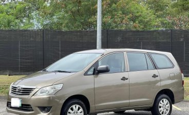 Selling Silver Toyota Innova 2013 in Las Piñas