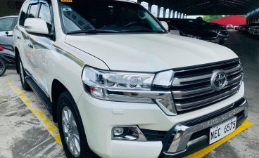 White Toyota Land Cruiser 2018 for sale in Automatic