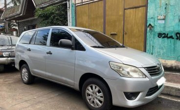Selling Silver Toyota Innova 2013 in Manila