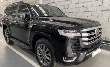 Selling Black Toyota Land Cruiser 2022 in Muntinlupa