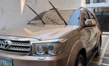 Selling Silver Toyota Fortuner 2010 in Pasay