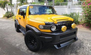 Selling Yellow Toyota Fj Cruiser 2018 in Malabon