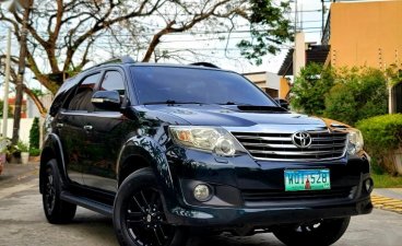Selling Black Toyota Fortuner 2013 in Caloocan