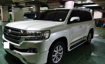 Selling Pearl White Toyota Land Cruiser 2017 in Makati