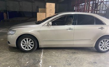 Selling Pearl White Toyota Camry 2011 in Manila