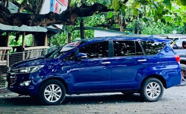 Selling Blue Toyota Innova 2017 in Angono