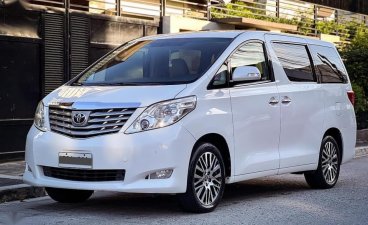 White Toyota Alphard 2010 for sale in Taytay