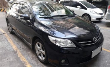 Selling Black Toyota Corolla Altis 2013 in Makati
