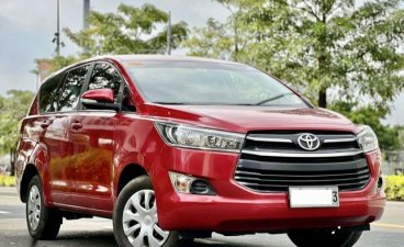 Selling Red Toyota Innova 2017 in Makati