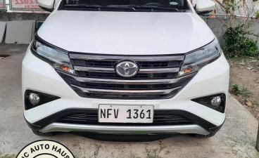 Selling White Toyota Rush 2020 in Las Piñas