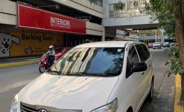 White Toyota Innova 2015 for sale in Kalibo