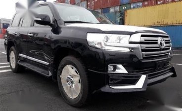 Selling Black Toyota Land Cruiser 2020 in Manila