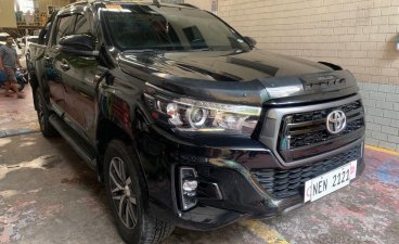 Selling Black Toyota Hilux 2019 in San Juan