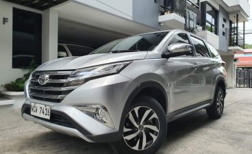 Selling Silver Toyota Rush 2018 in Quezon 