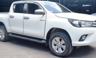 Selling Pearl White Toyota Hilux 2019 in Pasig