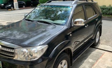Selling Grey Toyota Fortuner 2009 in Pateros