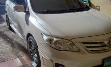 Pearl White Toyota Corolla 2012 for sale in Automatic